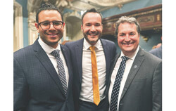 L’équipe Culture, Communications et Jeunesse. De gauche à droite : Samuel Poulin, adjoint parlementaire du ministre de la Culture et des Communications et du ministre responsable de la Jeunesse, Mathieu Lacombe, ministre de la Culture et des Communications de la jeunesse ainsi que de la région de l’Outaouais, Mathieu Rivest, député de Côte-du-Sud à l’Assemblée nationale. Photo : Page Facebook Mathieu Lacombe, député de Papineau à l’Assemblée nationale