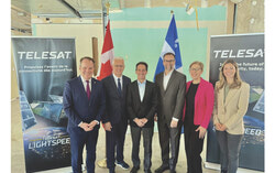 De gauche à droite : Steven MacKinnon, ministre de l'Emploi, du Développement de la main-d'œuvre et du Travail; Stéphane Lauzon, secrétaire parlementaire du ministre des Services aux citoyens; Dan Goldberg, président et chef de la direction de Télésat; Michel Forest, directeur technique chez Télésat; Sophie Chatel, députée de Pontiac; Maude Marquis-Bissonnette, mairesse de Gatineau, lors de l'annonce de l’arrivée du nouveau campus de Télésat à Gatineau. Crédit photo : Jason Hanna
