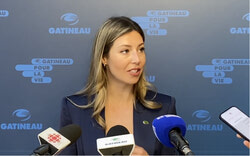 Maude Marquis-Bissonnette, mairesse de Gatineau lors de la mêlée de presse (30 avril 2025). Photo : Capture d’écran