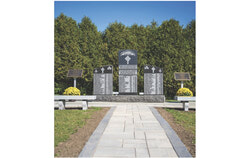 Plaque commémorative du cimetière des pionniers de Martindale, Québec volée (8 mars 2026). Photo : Gracieuseté du cimetière des pionniers de Martindale, Québec
