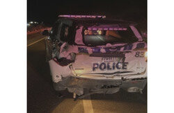 Légende photo : Un homme de 61 ans a été arrêté pour conduite avec les capacités affaiblies après qu’il a embouti une auto-patrouille du SPVG immobilisée sur l'autoroute Guy-Lafleur, durant la longue fin de semaine de la fête du Travail. Crédit photo : Page Facebook du SPVG